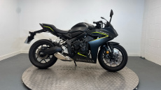 24MY Honda CBR650R E-Clutch